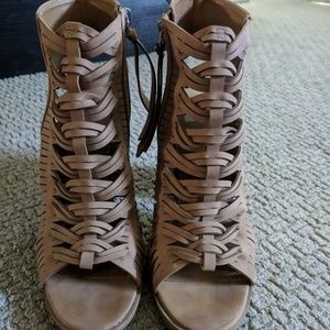 Dolce vita chunky heel sandal